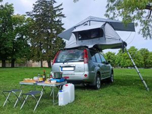 Nissan X-Trail with TripLand Roof Tent